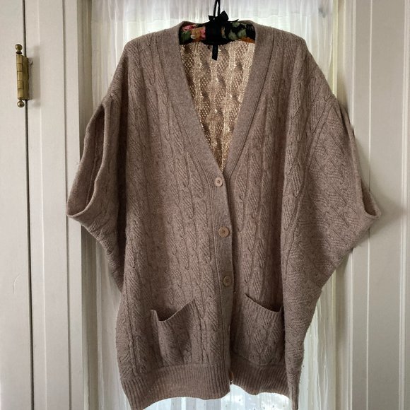 BCBG Maxazria Oatmeal Wool Blend Over-sized Sweater Vest - Picture 1 of 5